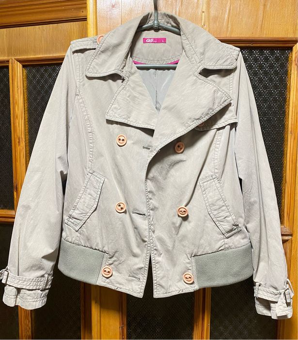 Куртка женская ветровка