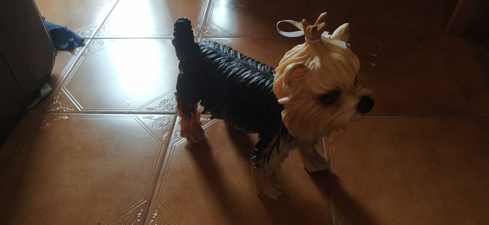 Réplica de Yorkshire Terrier em tamanho real