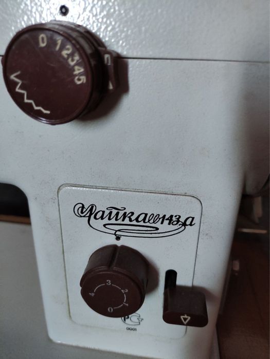 Швейная машинка Чайка