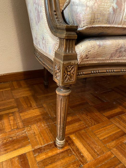 Conjunto de poltronas crapaud estilo Luís XVI