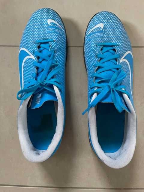 Buty NIKE halowe