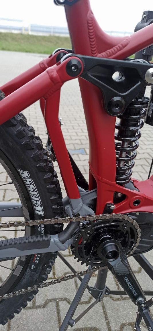 Mondraker level R, Bosch Smart 750Wh FOX ( cube, focus, spec)