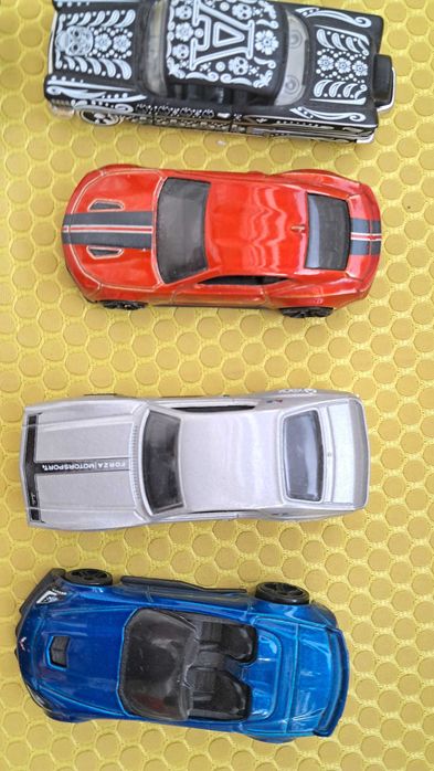 Машинка металична