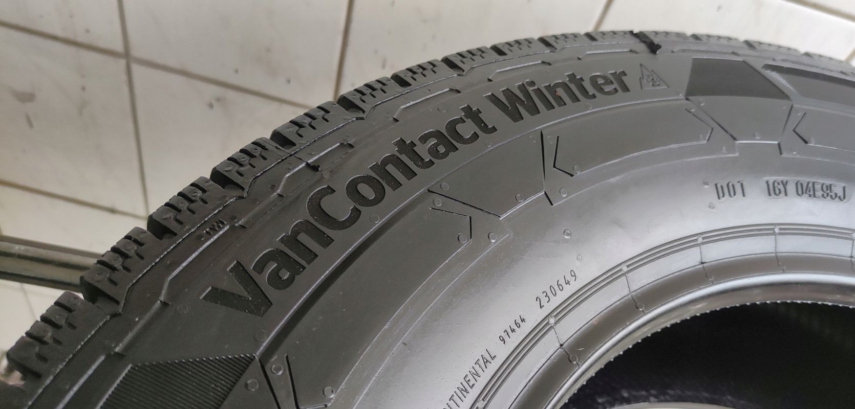 2x 235/65r16c Continental VanContactWinter 115/113r Jak Nowe