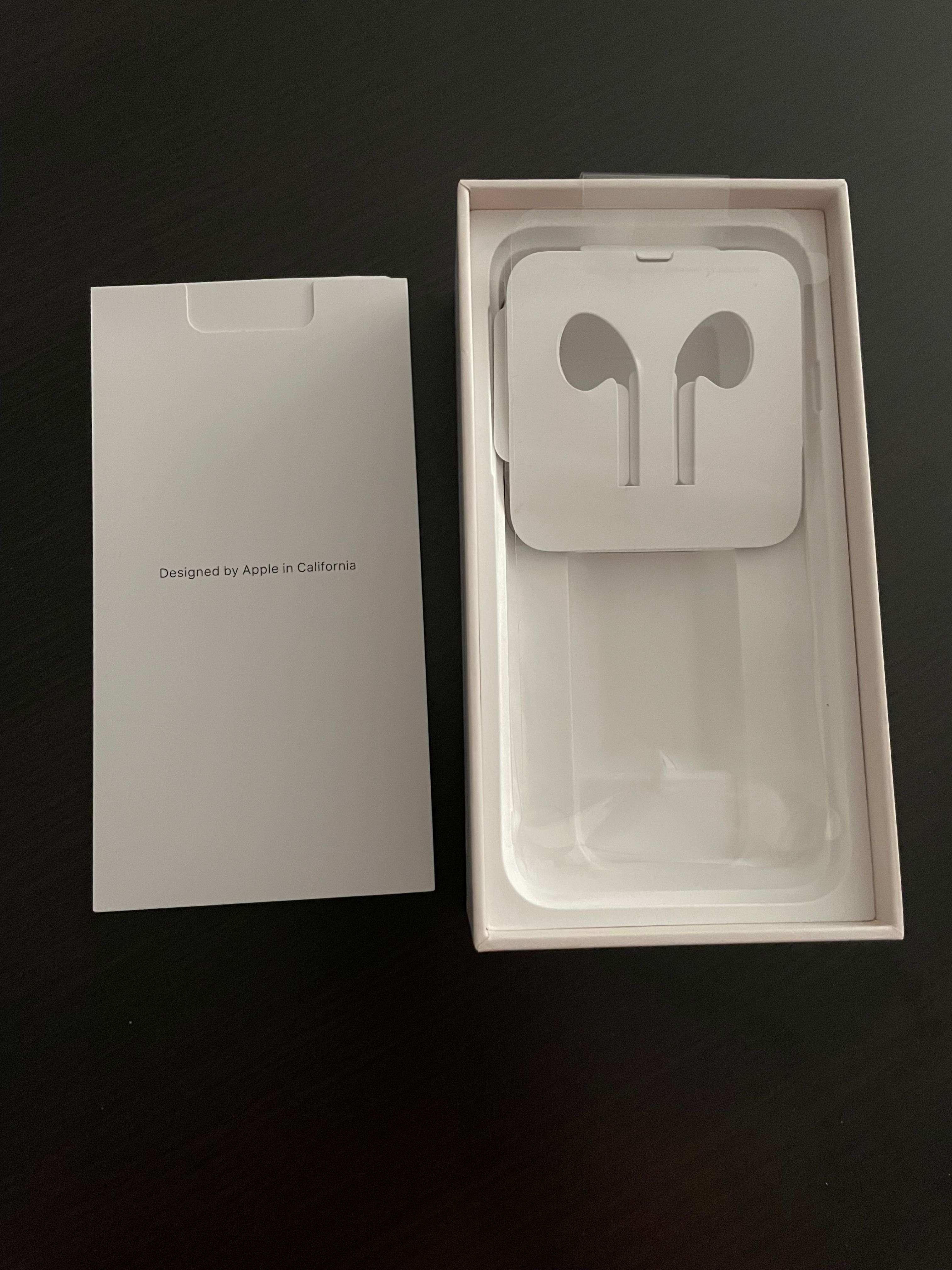 Sprzedam tanio oryginalne pudełko do iPhone 8