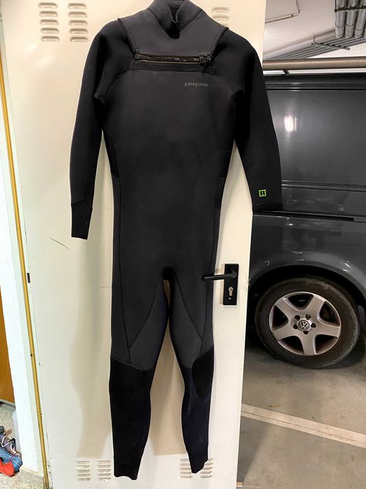 Patagonia mens wetsuit size XLT . 2/3mm