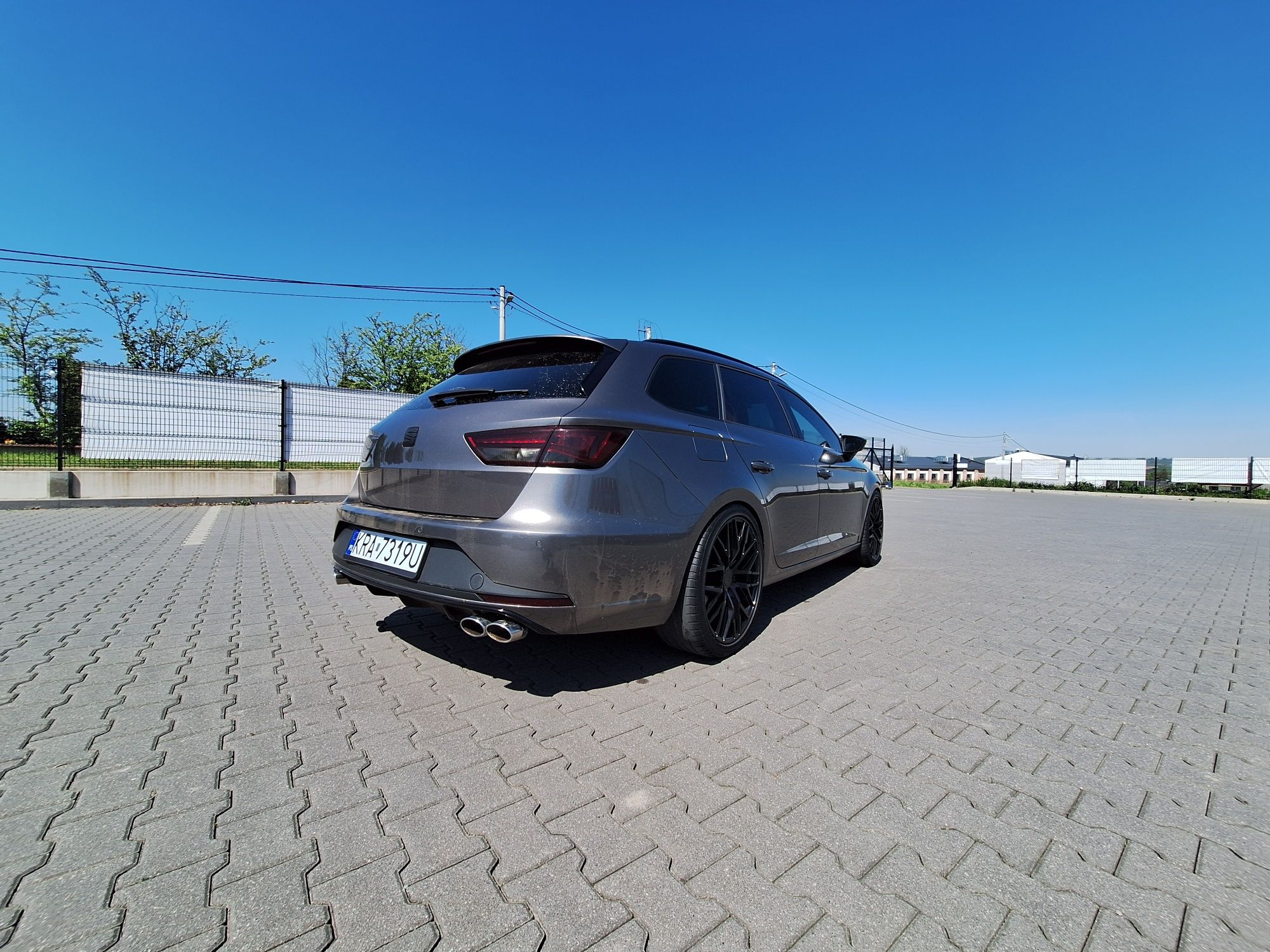 Seat Leon FR Pakiet CUPRA, BLACK EDITION,Alu 19, Eibach, Doinwestowana