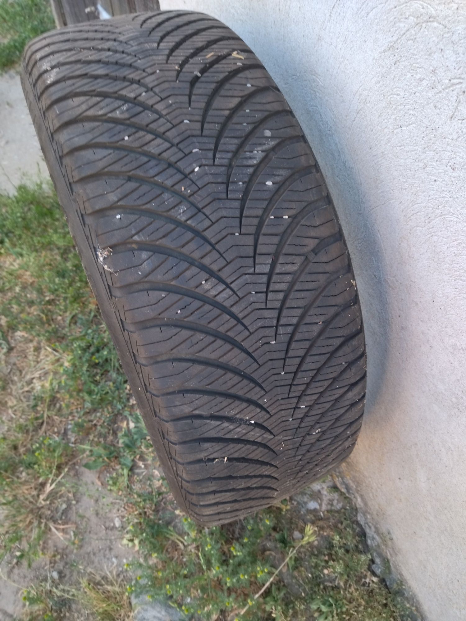 Sprzedam oponę Goodyear 225/55R17