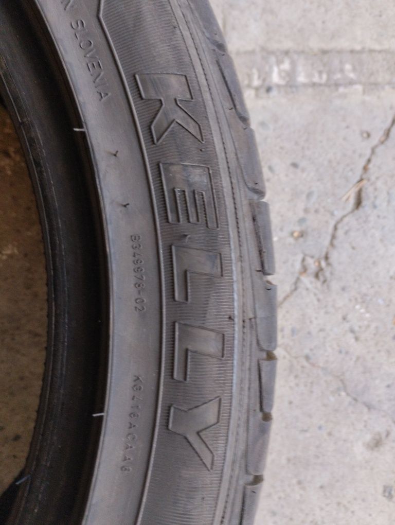 Opony letnie 235/45 r.17  2 sztuki
