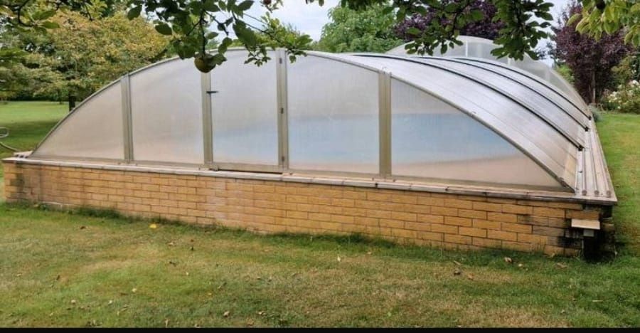 Zadaszenie przykrycie basenu  hala basenowa przesuwna 10.8x7m