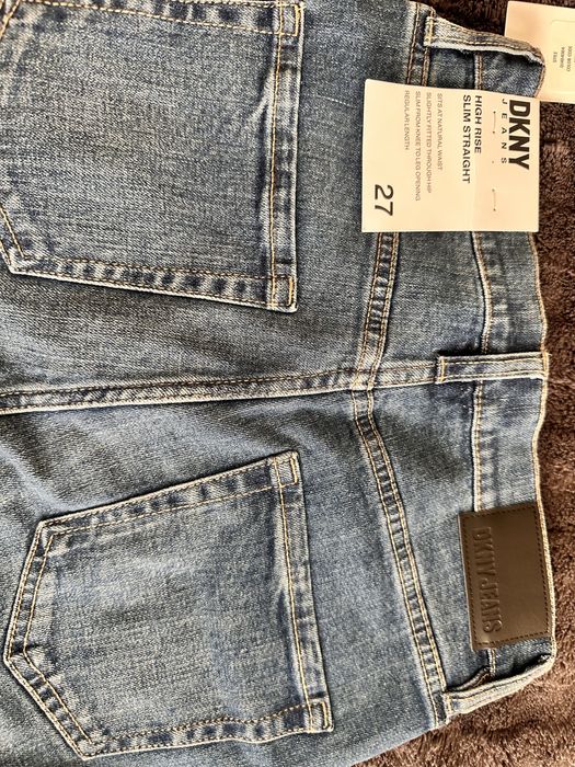 Продам джинсы DKNY
