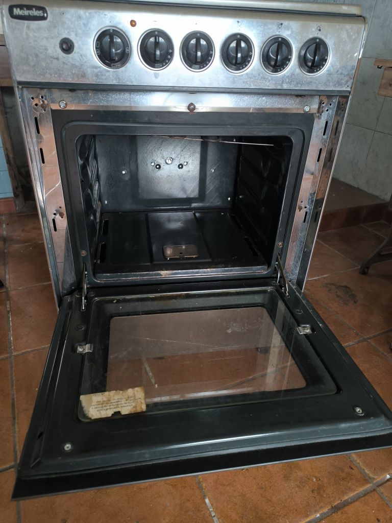 Fogão com forno a gás