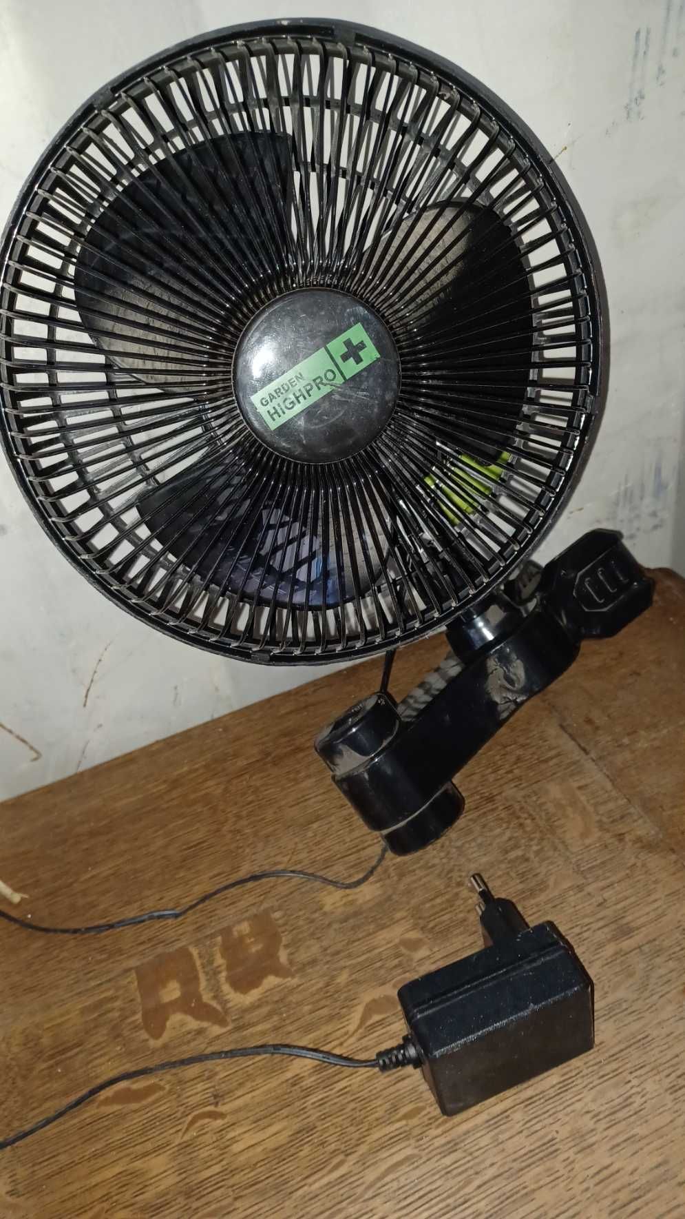 Wentylator z klipsem lub uchwytem na rurkę