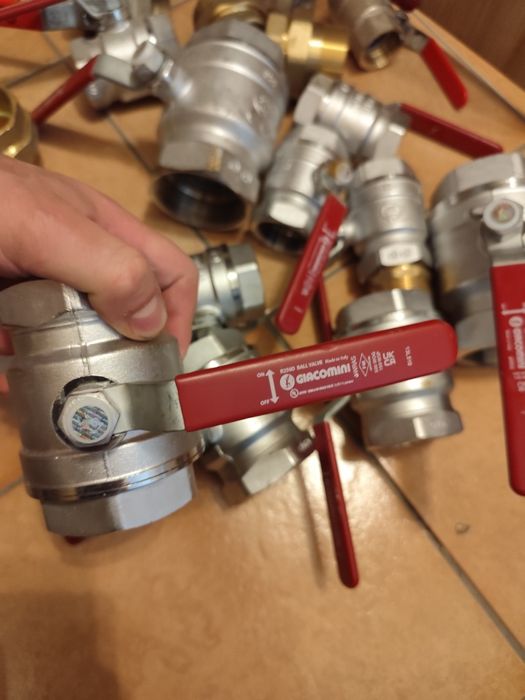 Продам крани  джакоміні