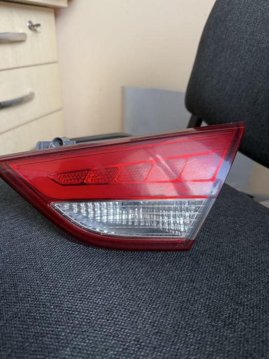 Фонар правий HYUNDAI SONATA оригінал Корея. Без пошкоджень,все працює!