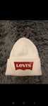 Czapka kremowa Levi's