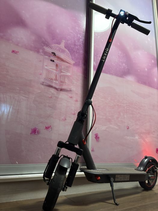 Продаж! Електронний самокат GIANT PRO MAX