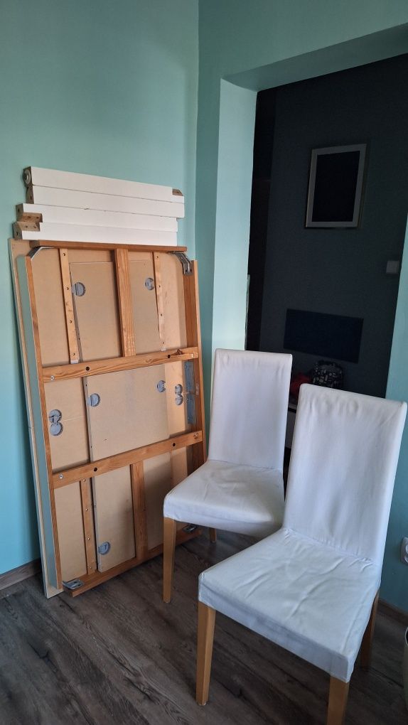 Biały drewniany  stół ikea 4 krzesła