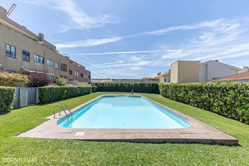 Apartamento T1 de Luxo para Arrendamento – Rua das Algas, a Segundos d