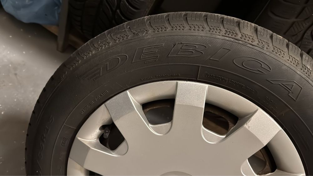 Komplet Opony + felgi