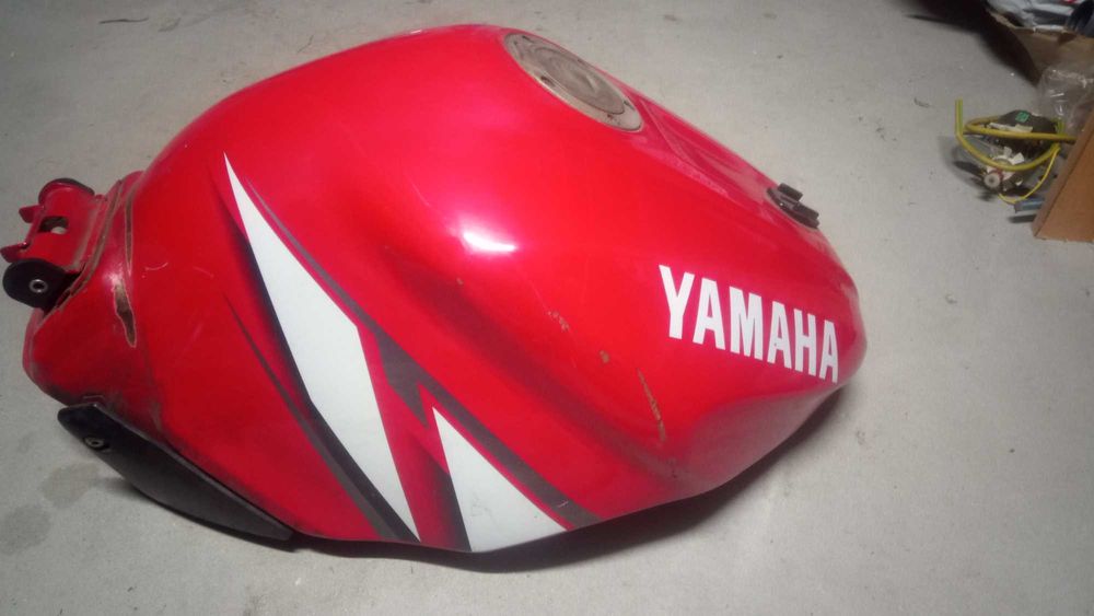 Zbiornik paliwa , kranik Yamaha r1 , rn04