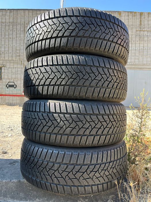 215/55 R17 Dunlop 4 зимние шины
