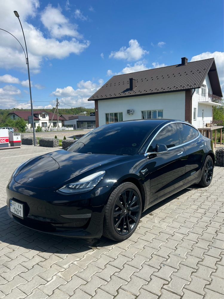 Tesla Model 3 2019