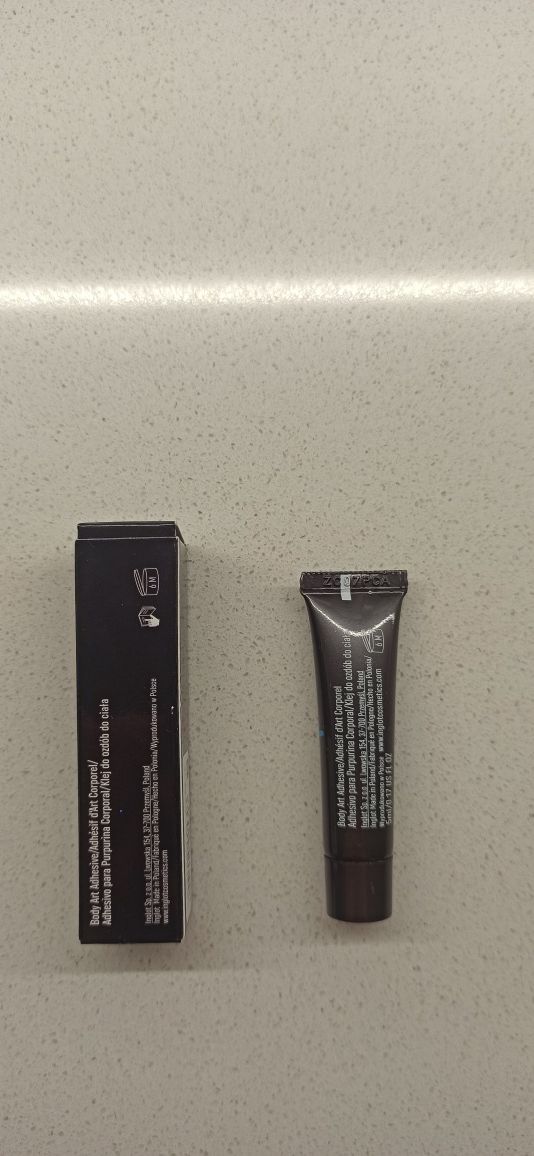 Inglot, body art, adhesive, klej do ozdób do ciała