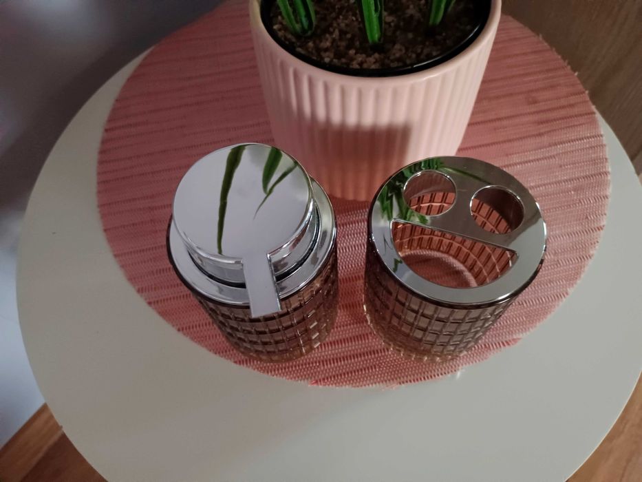 Zestaw łazienkowy szklany Home&You stan idealny. Piękny efekt Glamour