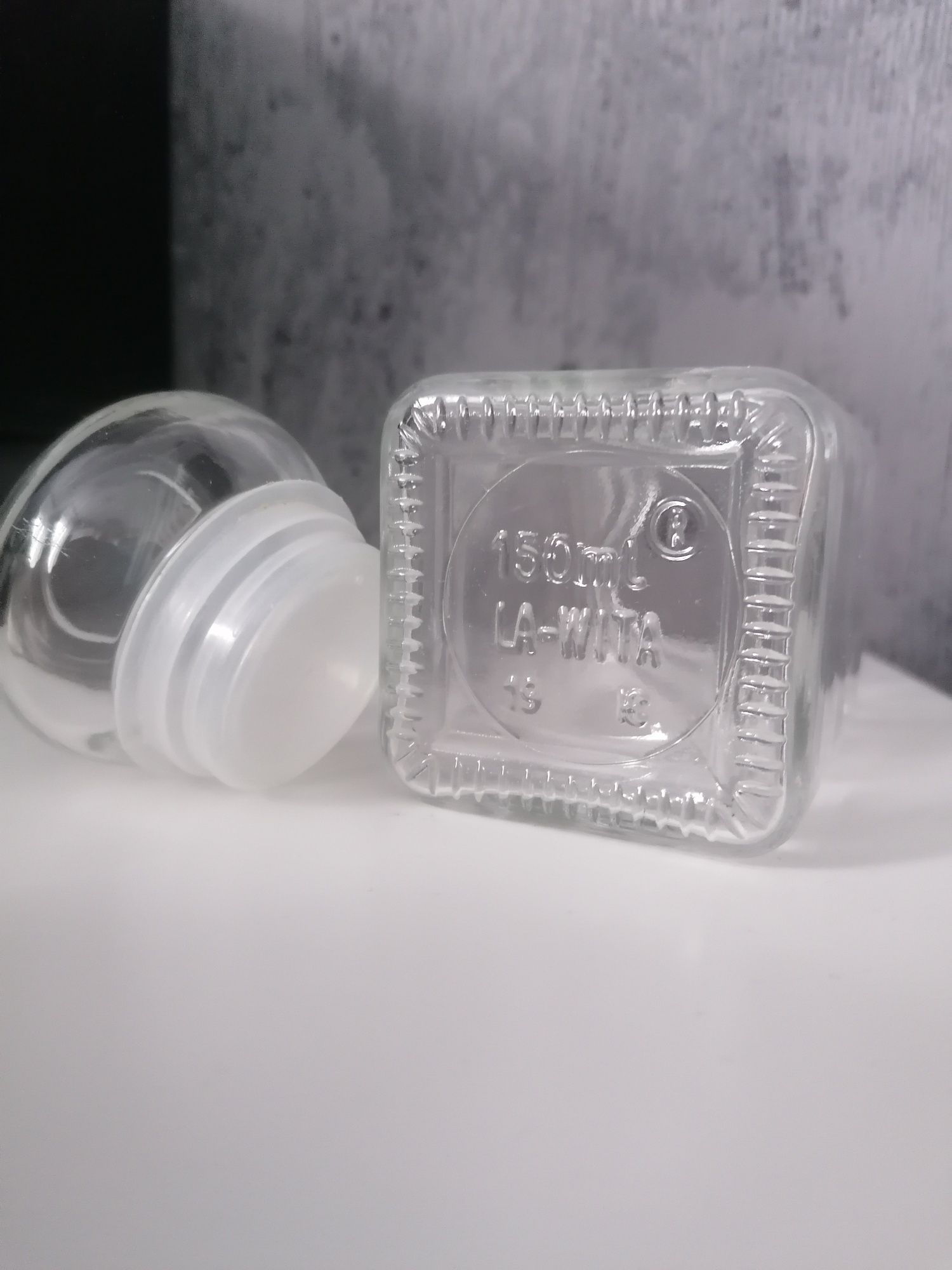 Szklany pojemnik 150ml z przykrywką