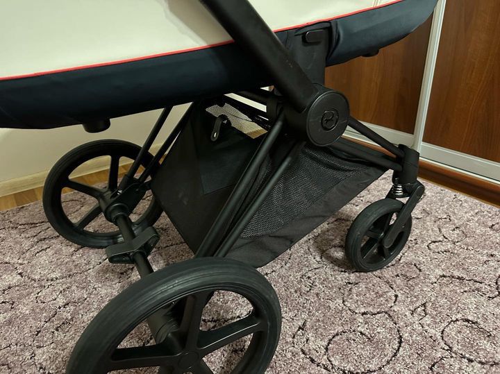 Коляска Cybex Priam Lux Scuderia Ferrari