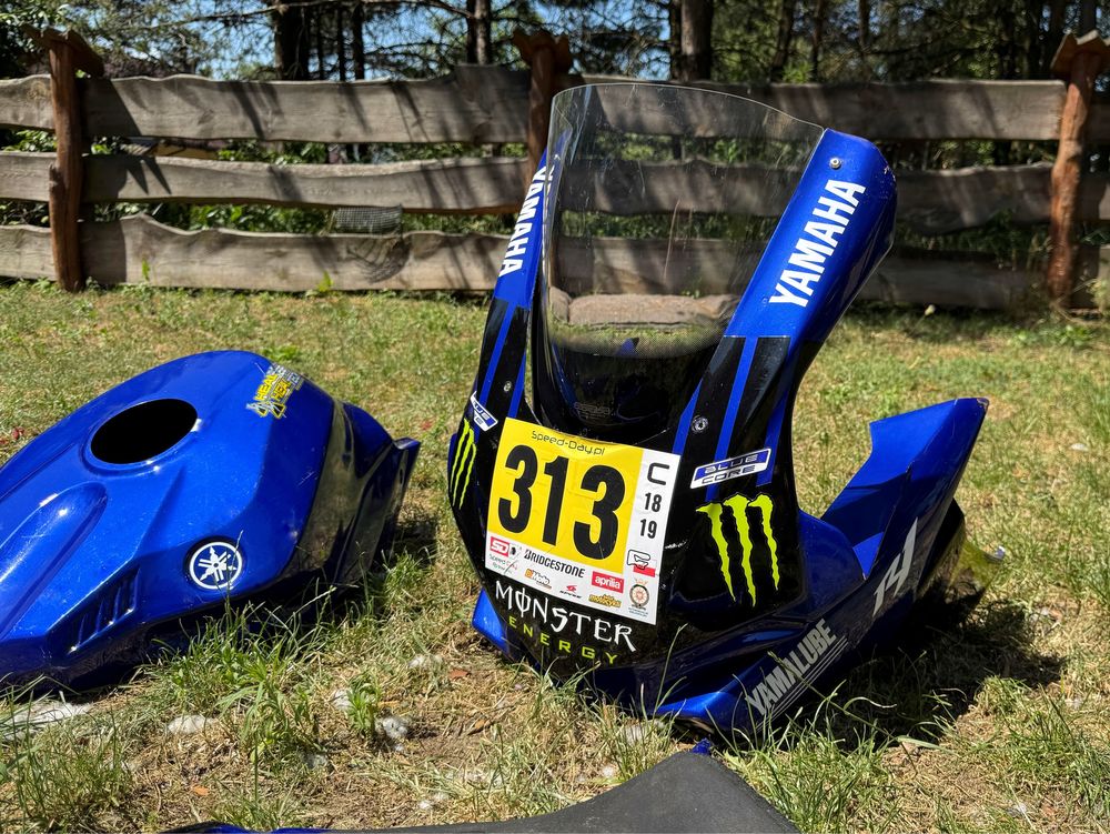 Owiewki torowe yamaha R1 rn32