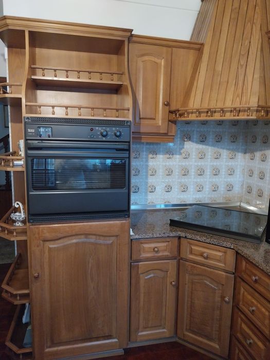 Cozinha  completa em madeira carvalho