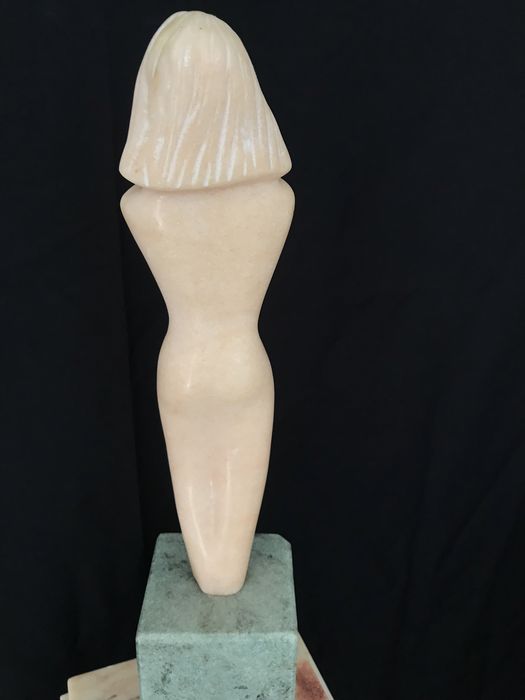 Escultura em mármore