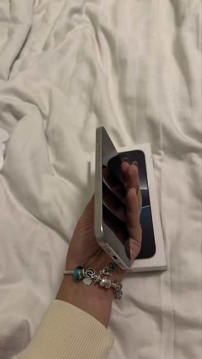 Iphone 16 pro max 256gb white titanium