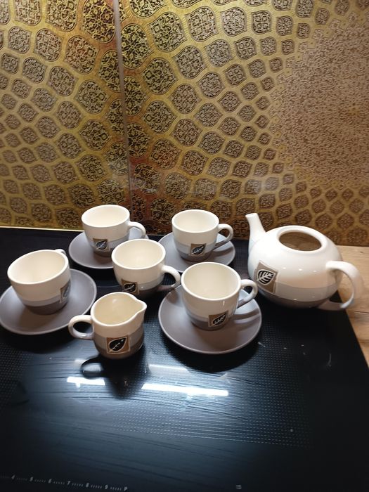 Sprzedam kpl filiżanek