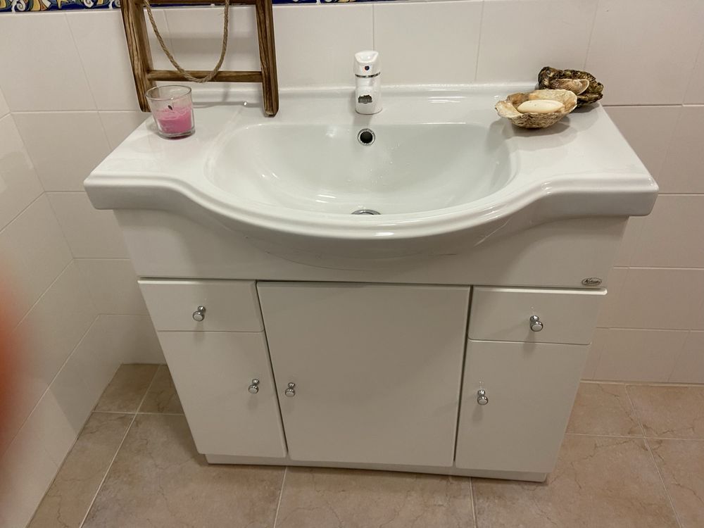Movel de WC como NOVo