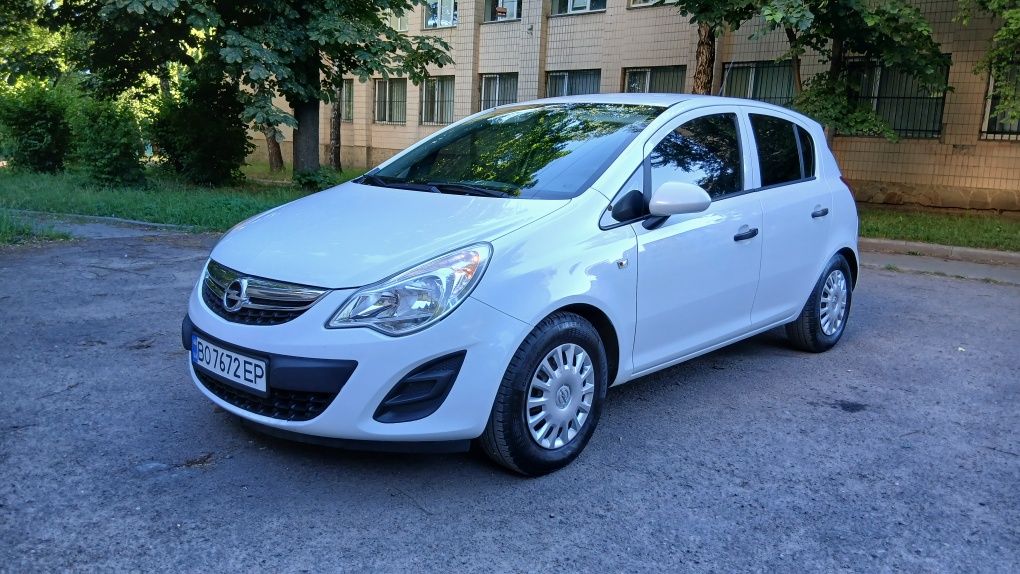 Продам Opel Corsa 1.2 2011 рік.