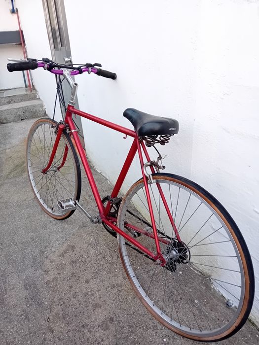 Bicicleta em aluminio roda fina