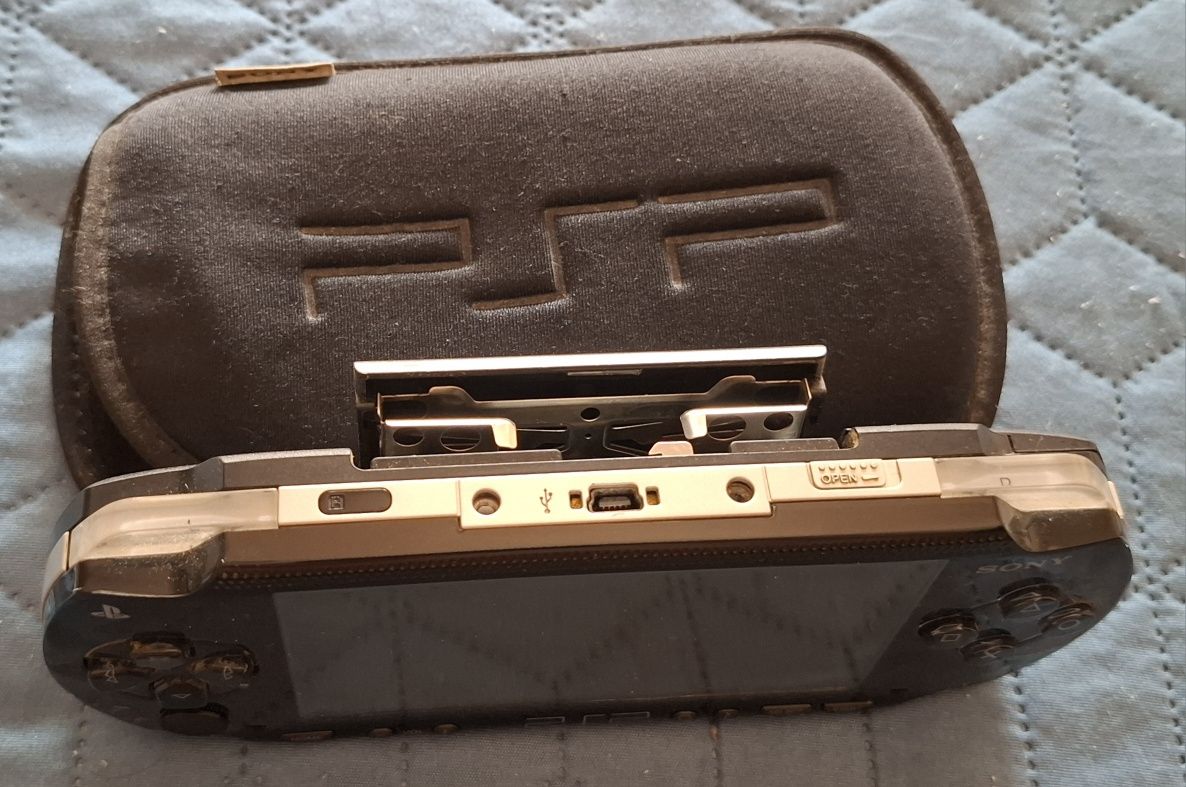 PlayStation Portable (PSP) + OFERTA de bolsa