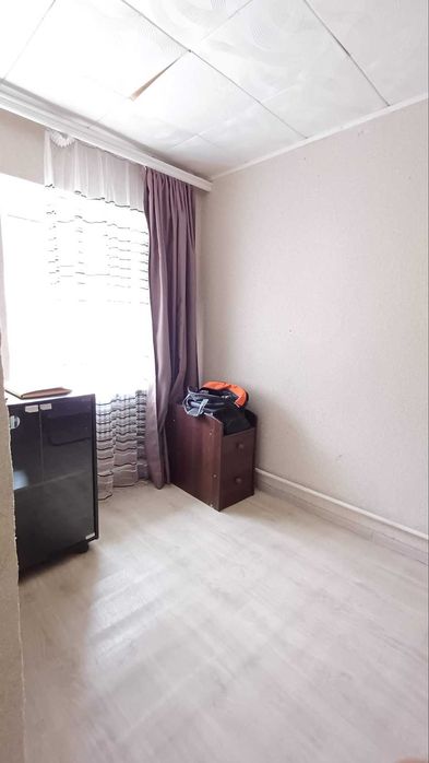 Продам будинок в смт Доброслав с Гаражем і санвузлом.