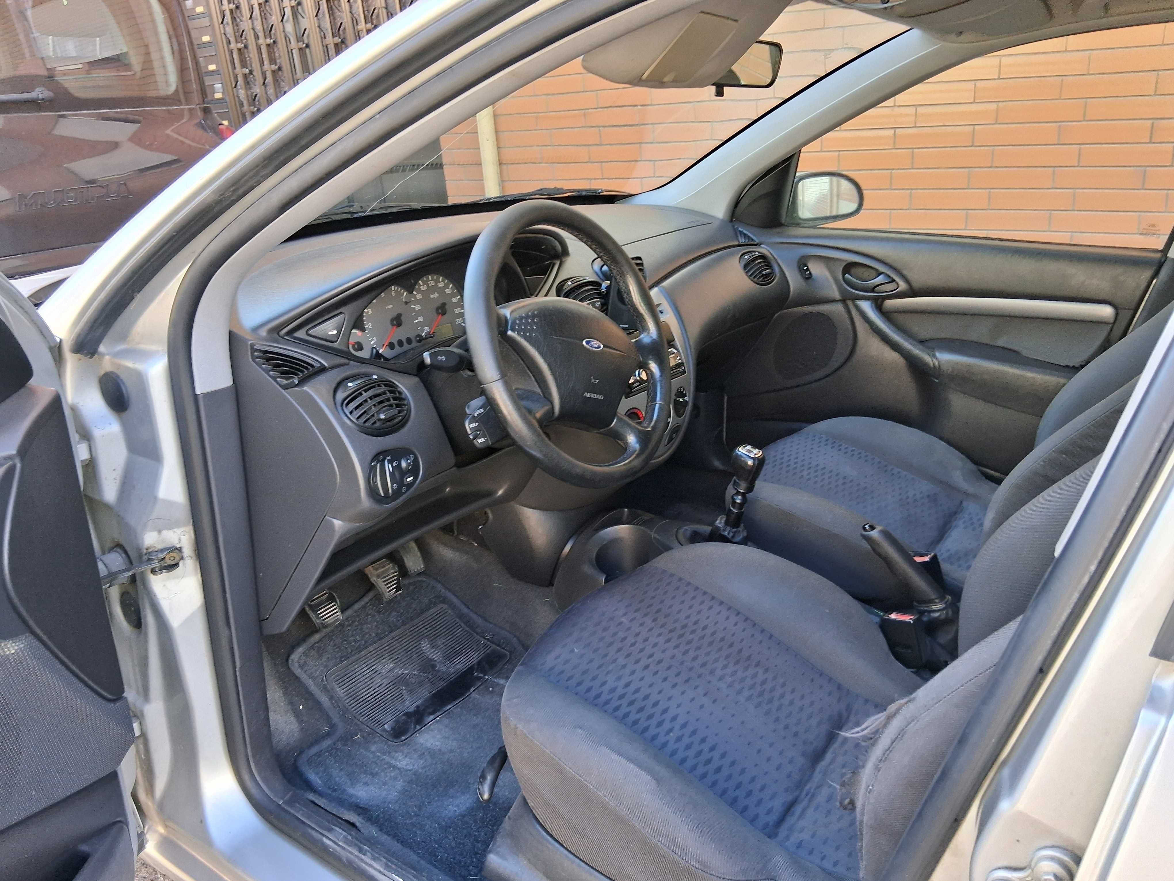 Ford Focus 1.8 TDDI 2000 pneus novos