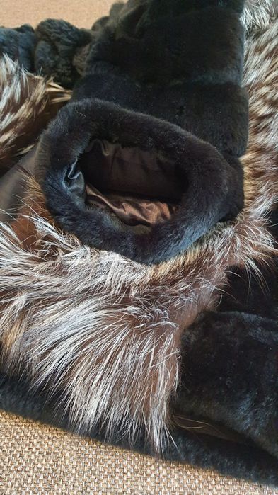 Шуба з хутра рекса і чорнобурки