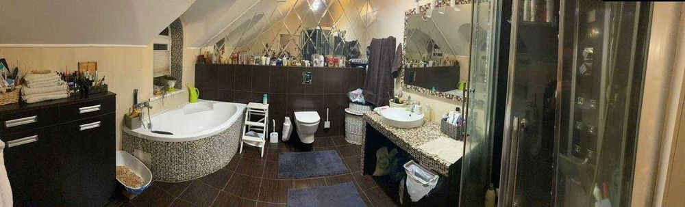 Таунхаус з ремонтом в Ірпені 163 м² Закритий комплекс, камін, меблі.