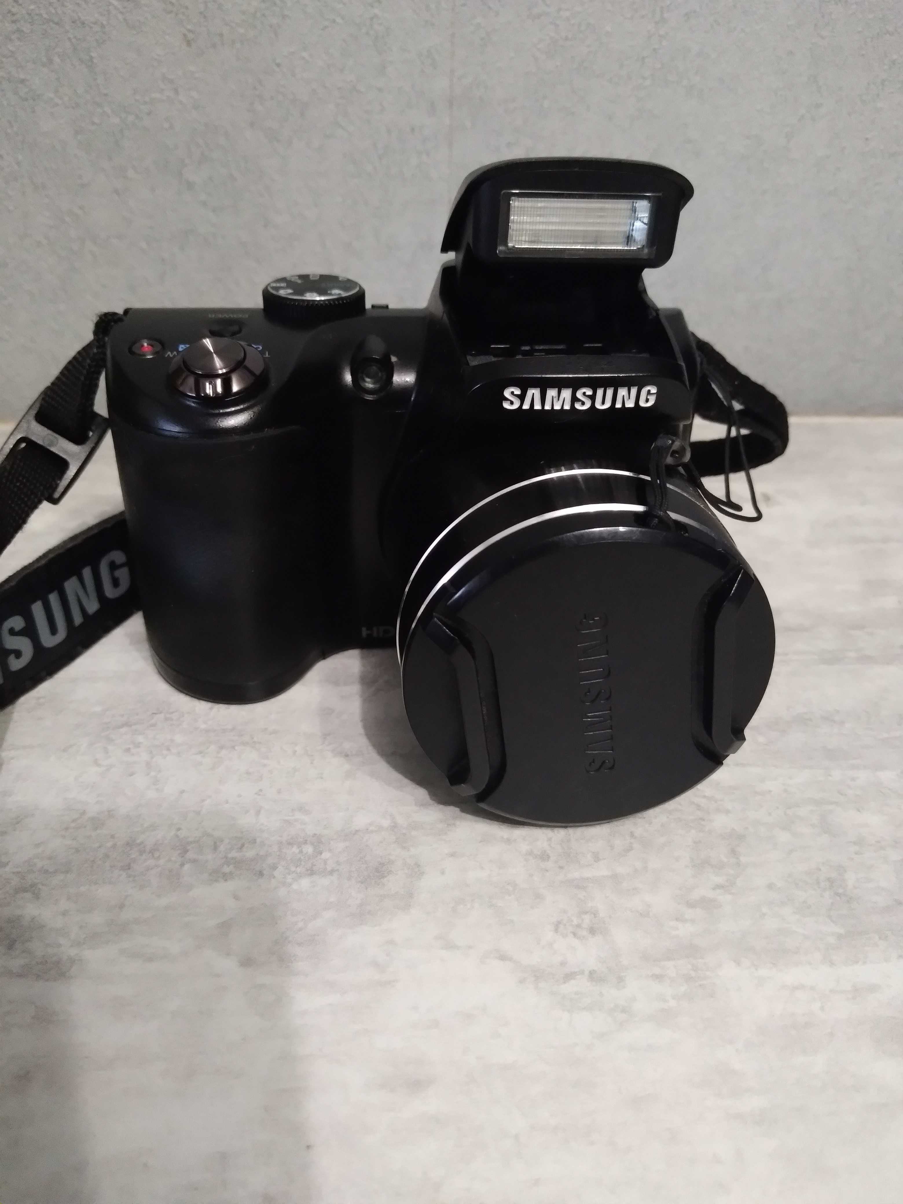 Фотоапарат Samsung WB100