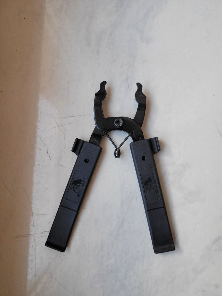 Szczypce do rozpinania spinek łańcucha BIKE HAND YC-335ST