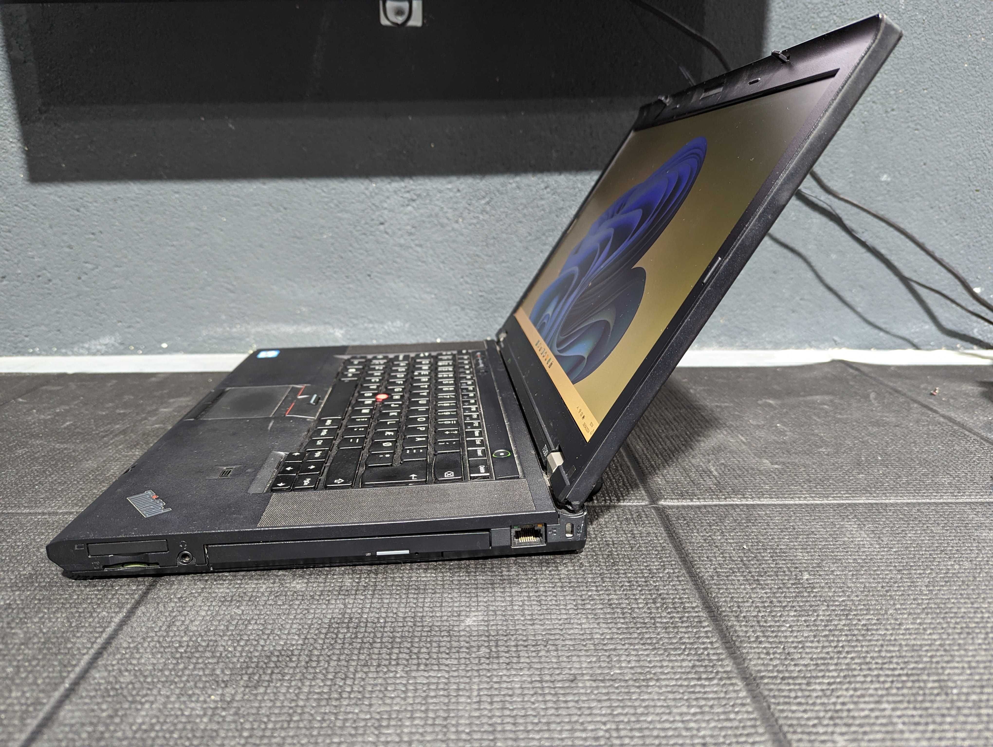 Lenovo ThinkPad T530i (8GB RAM/ 300GB)