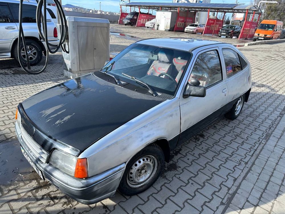 Opel kadet 1.3 в неплохом состоянии