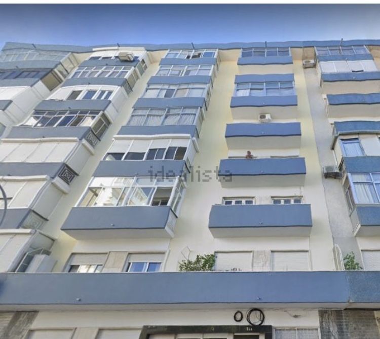 Lugar de garagem na  Rua dos arneiros (benfica)