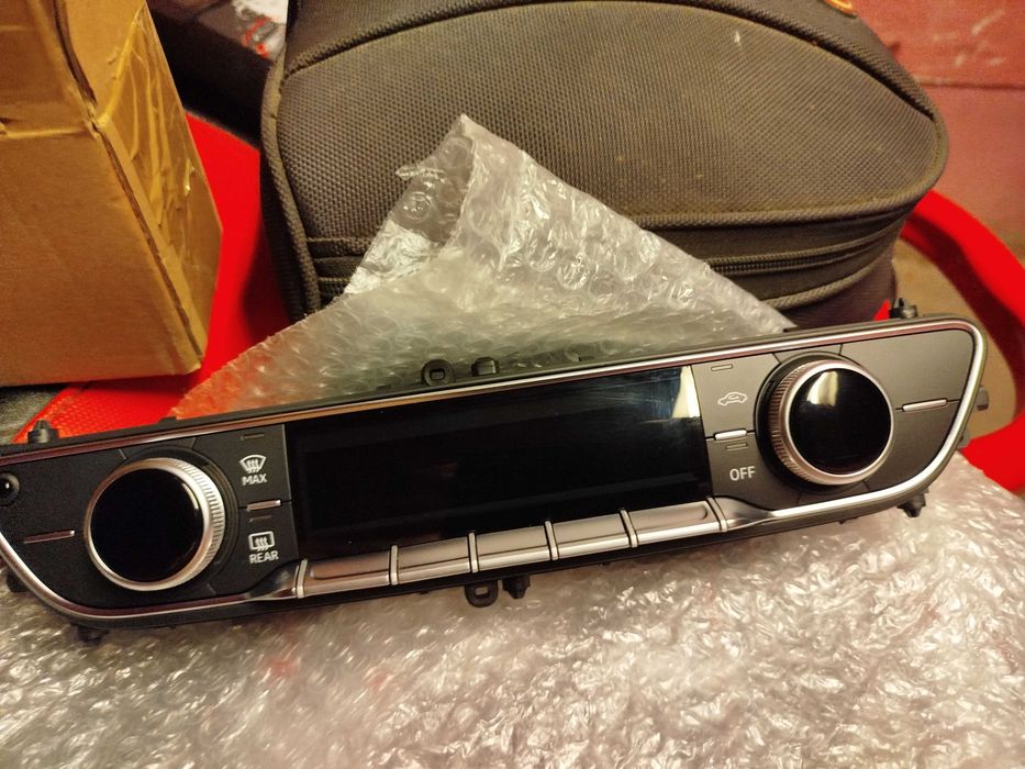 Panel klimatyzacji Audi A4 B9 polift